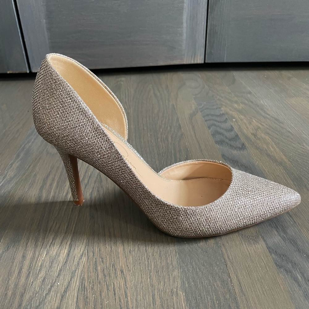 Jessica Simpson woman’s heals. Sparkling gold. Size 7.5